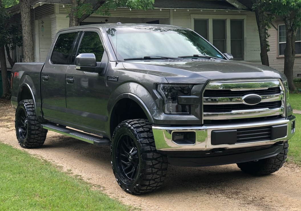 Rough Country Suspension lift 20x10 -12 offset 33x12.50 Nitto Mud Grapplers